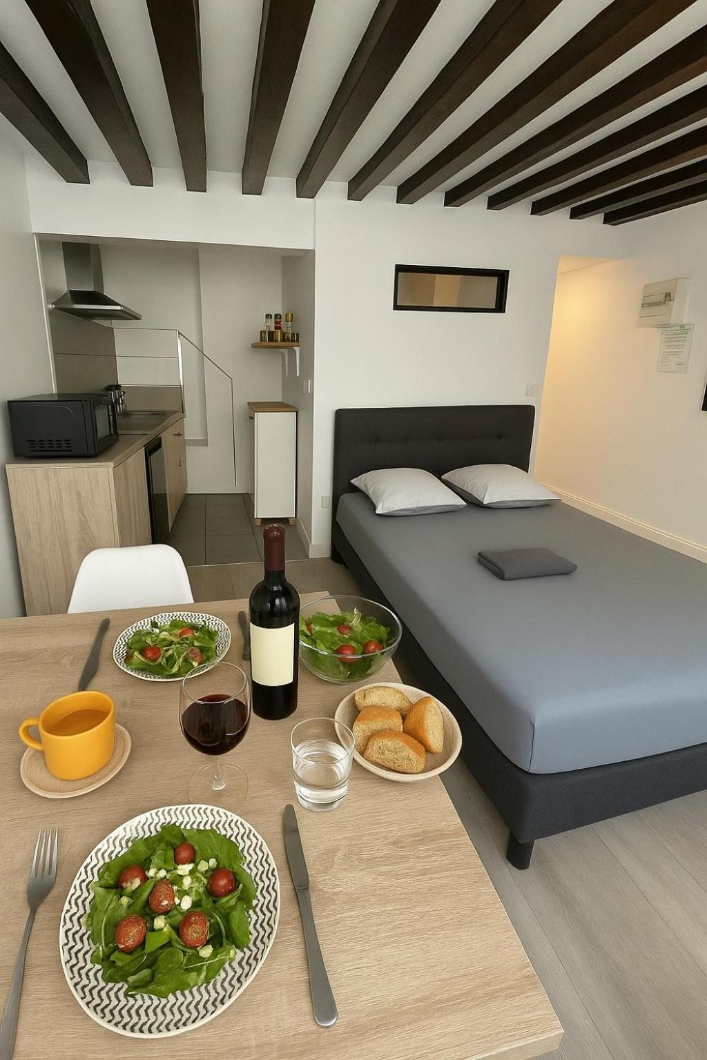 Appartement Vue Cathedrale- Centre Ville Meaux-Gare-Disney מראה חיצוני תמונה